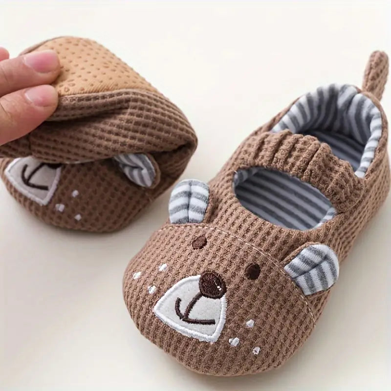 Zapatitos de tela ligeros para bebé, dibujo animado bordado
